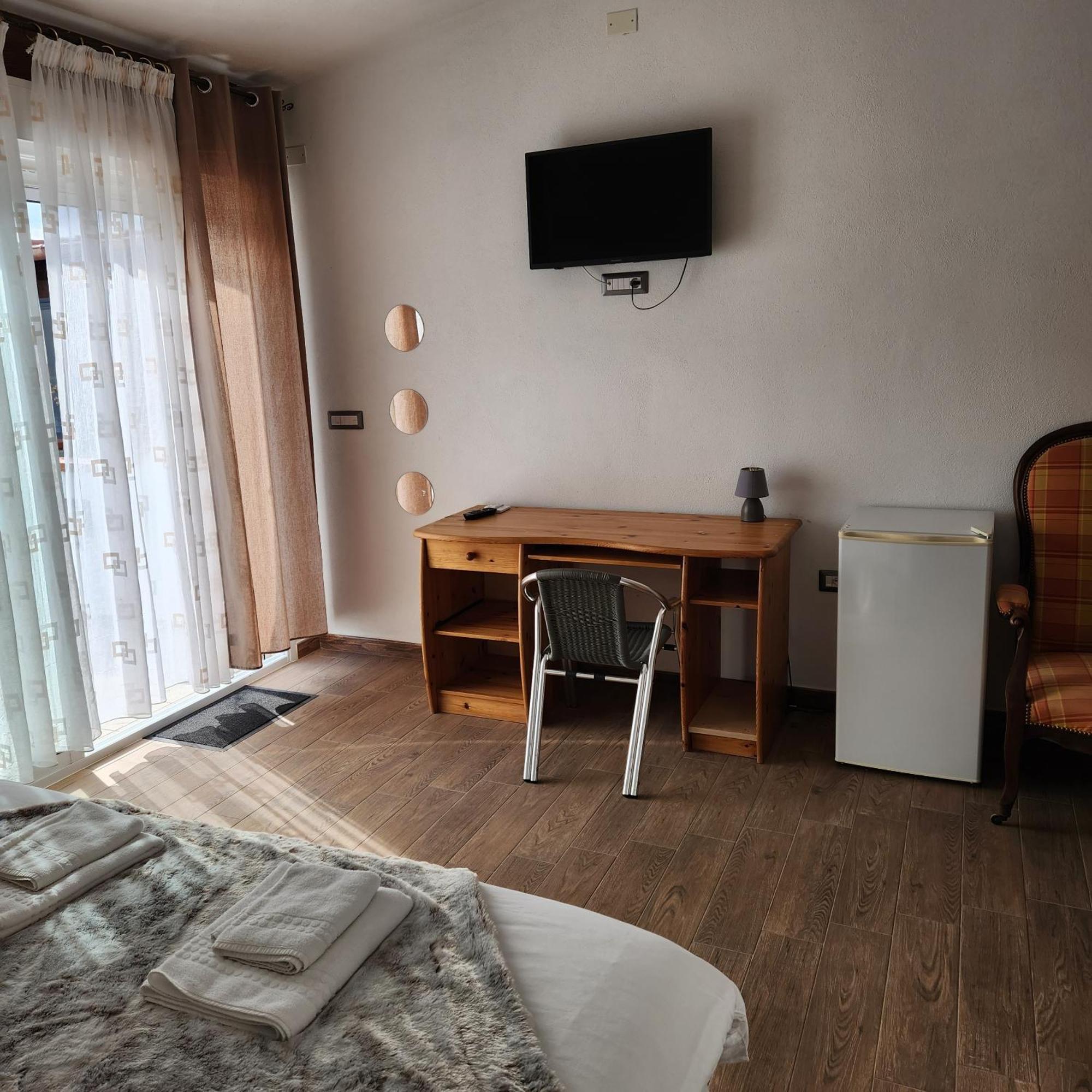 Iloghe Di Marras Hotel Loculi Екстериор снимка