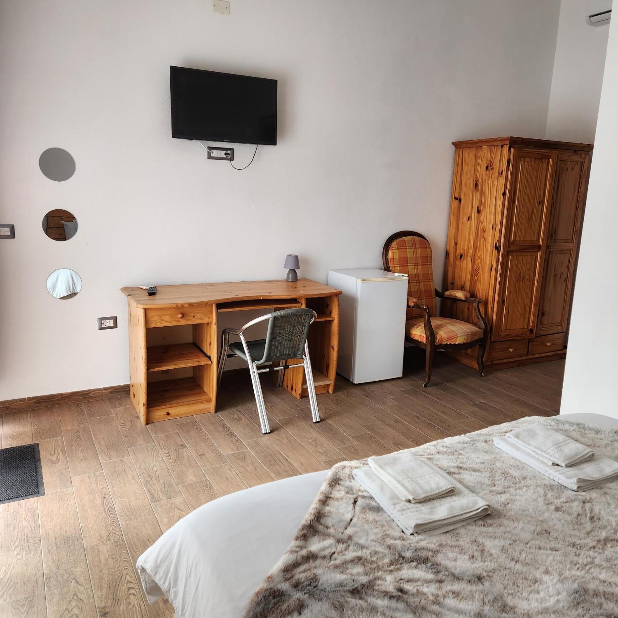 Iloghe Di Marras Hotel Loculi Екстериор снимка