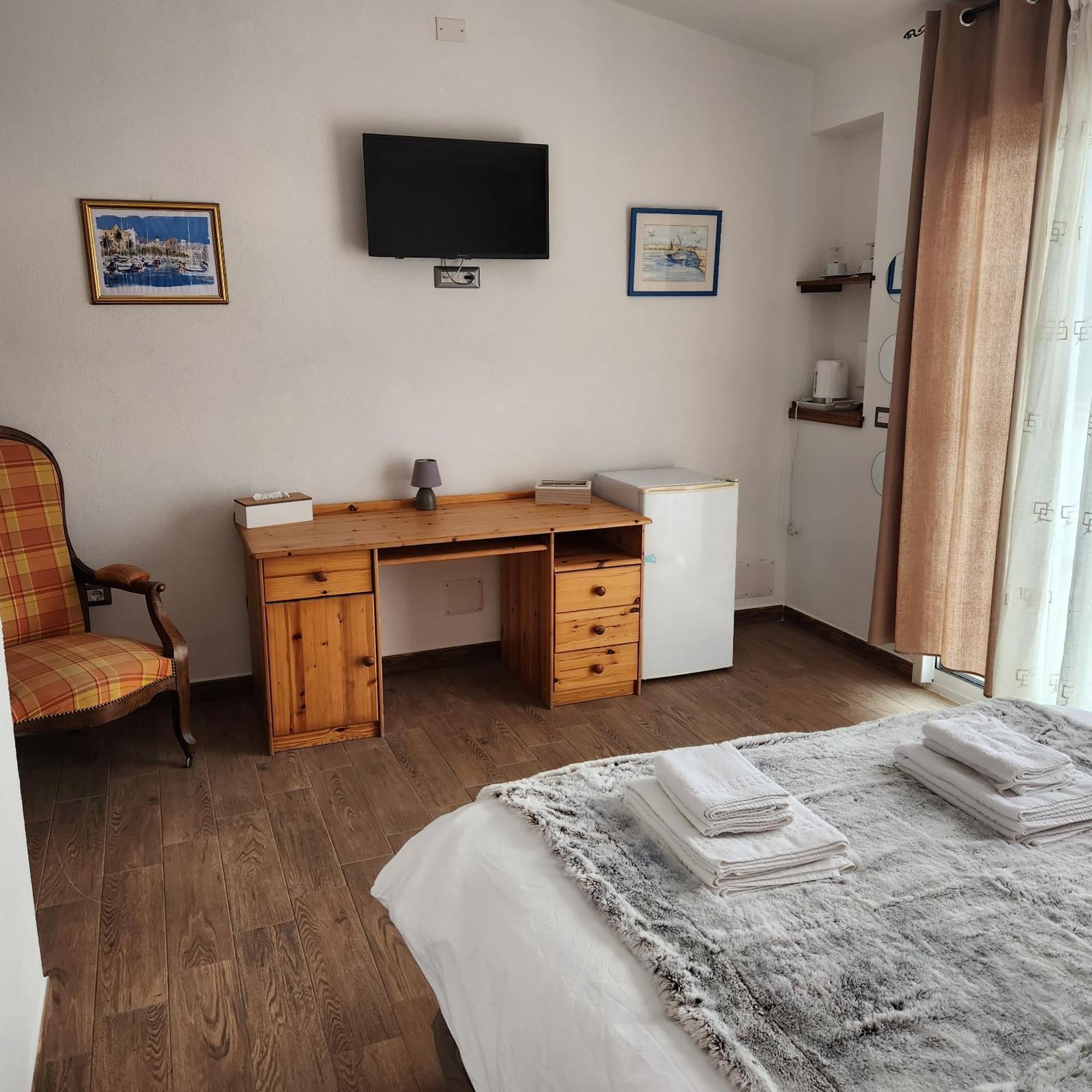 Iloghe Di Marras Hotel Loculi Екстериор снимка