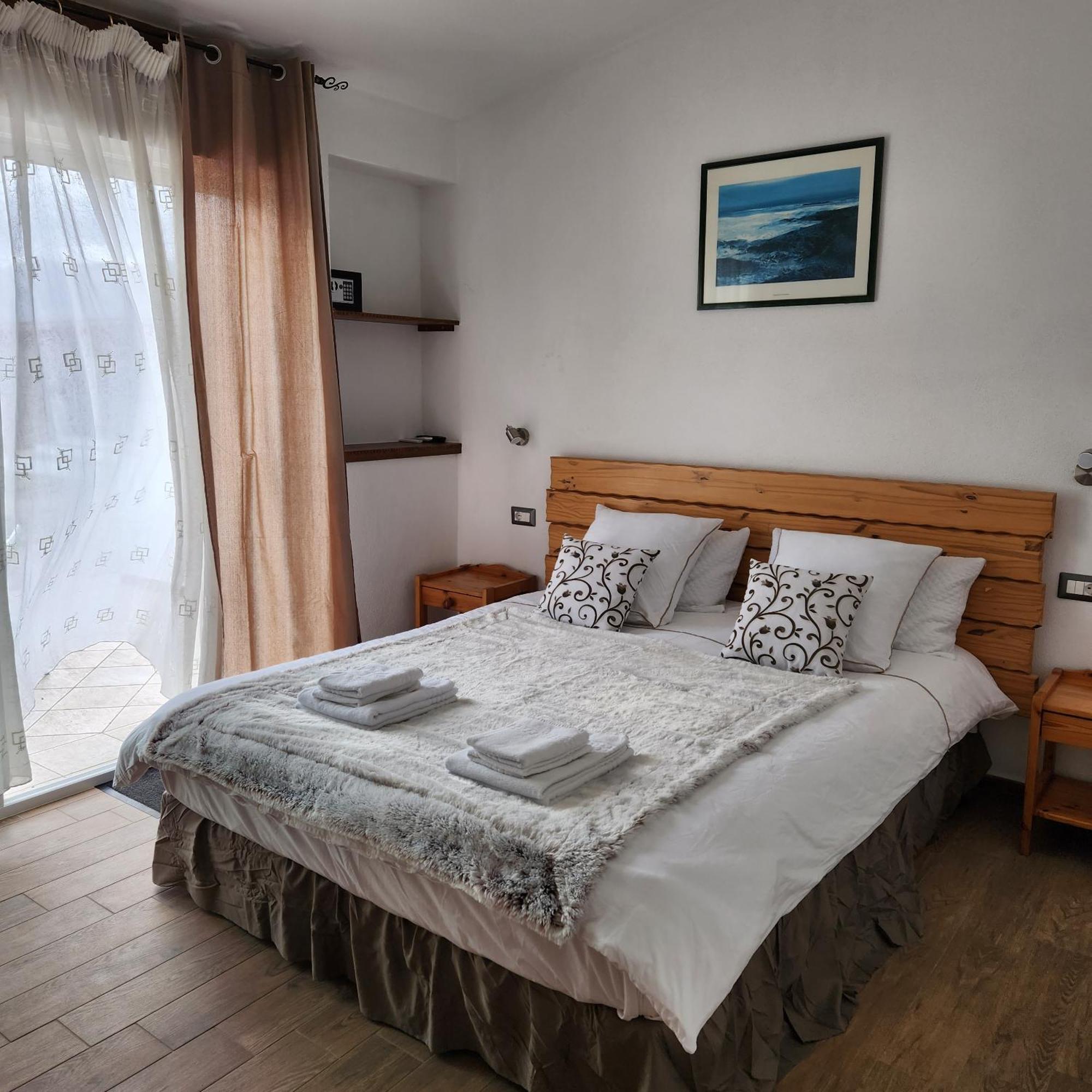 Iloghe Di Marras Hotel Loculi Екстериор снимка