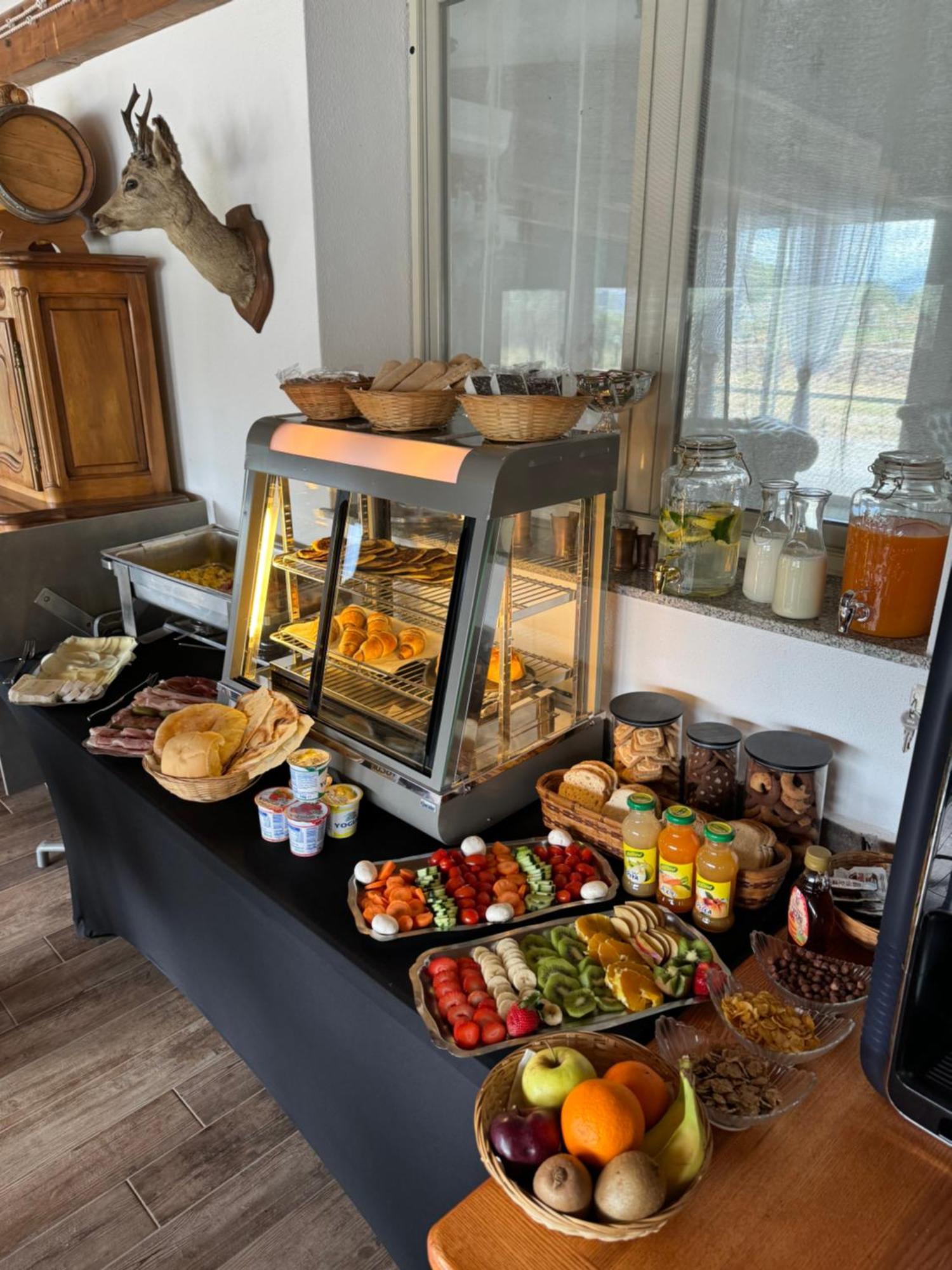 Iloghe Di Marras Hotel Loculi Екстериор снимка
