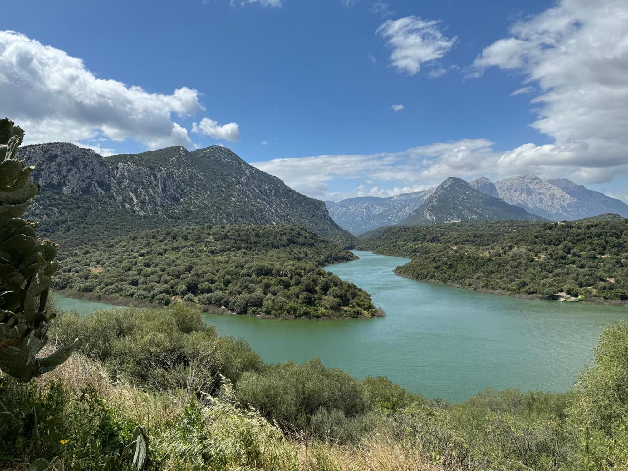 Iloghe Di Marras Hotel Loculi Екстериор снимка